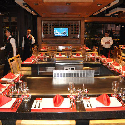 satın al 10 Seats 1120x720x790mm 380V/50Hz Commercial Teppanyaki Grill Table with Stainless Steel 304 Construction Çevrimiçi üretim